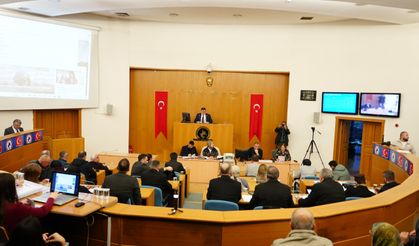 Düzce Belediye meclisi yoğun gündemle toplandı. 40 gündem maddesi karara bağlandı.