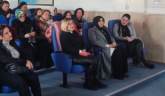 EN İYİ NARKOTİK POLİSİ ANNE PROJESİ EĞİTİMİ BU KEZ DÜZCE KENT KONSEYİ KADIN MECLİSİ İCİN GERÇEKLEŞTİRİLDİ.