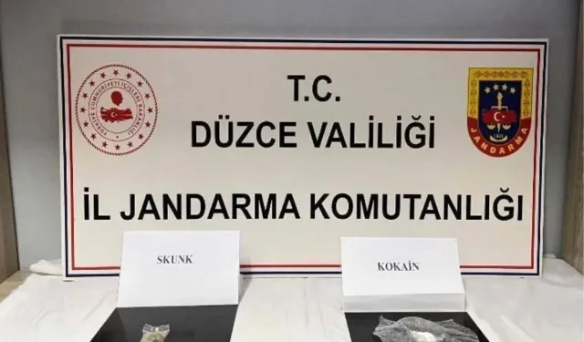 DÜZCE'DE JANDARMA OPERASYONUNDA UYUŞTURUCU ELE GEÇİRİLDİ