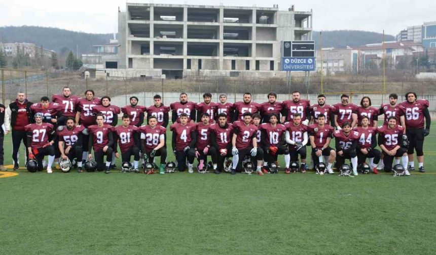 DÜZCE ÜNİVERSİTESİ KORUMALI FULTBOL TAKIMI GALİBİYETLE BAŞLADI