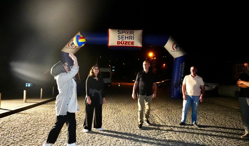 DÜZCE'DE SPOR MAHALLELERE TAŞINIYOR