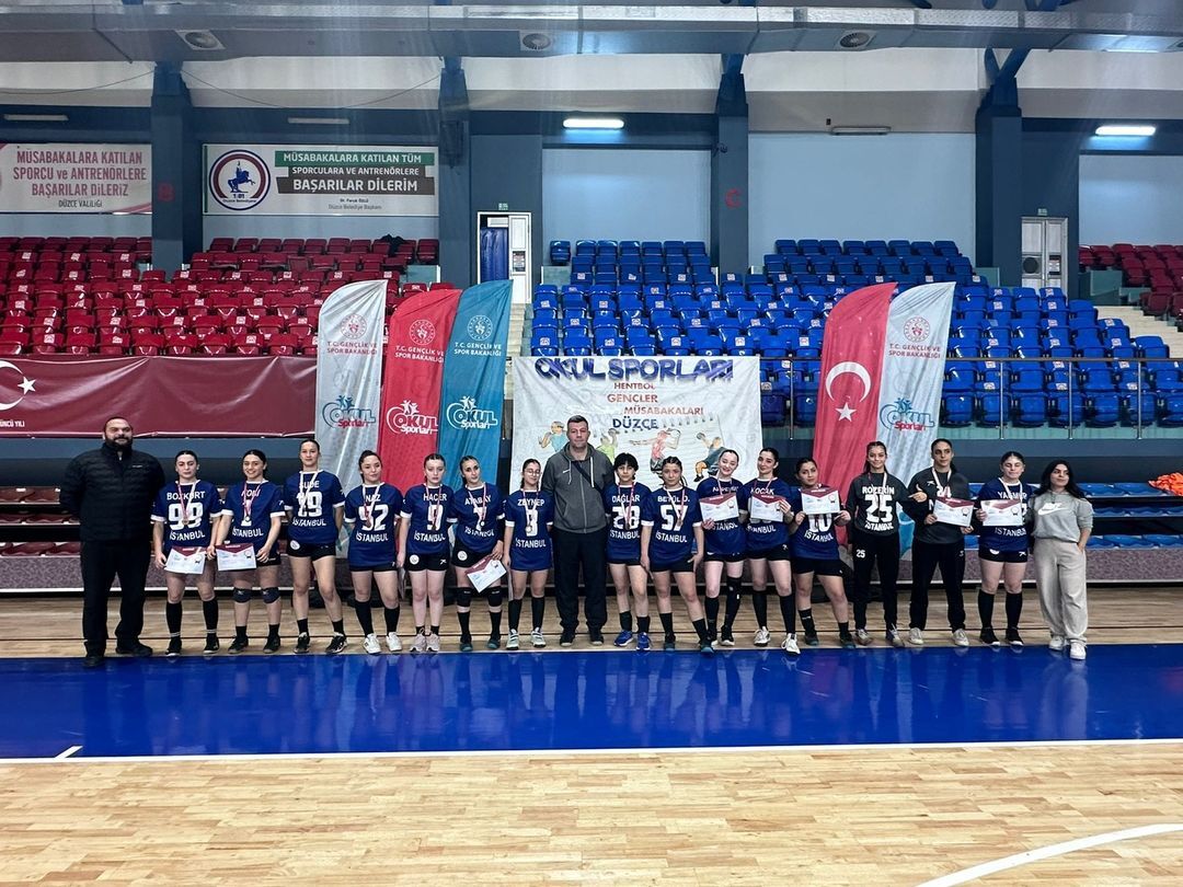 HENTBOL MÜSABAKALARI TAMAMLANDI